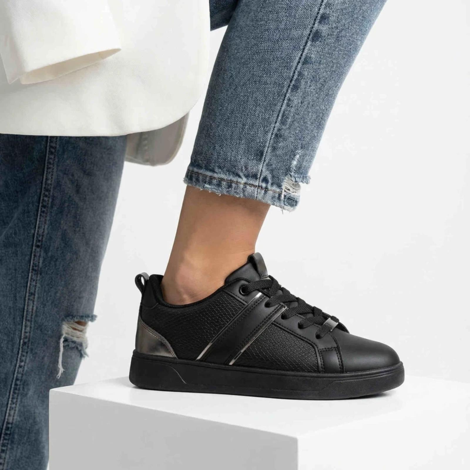 Ženske patike L182656-BLK