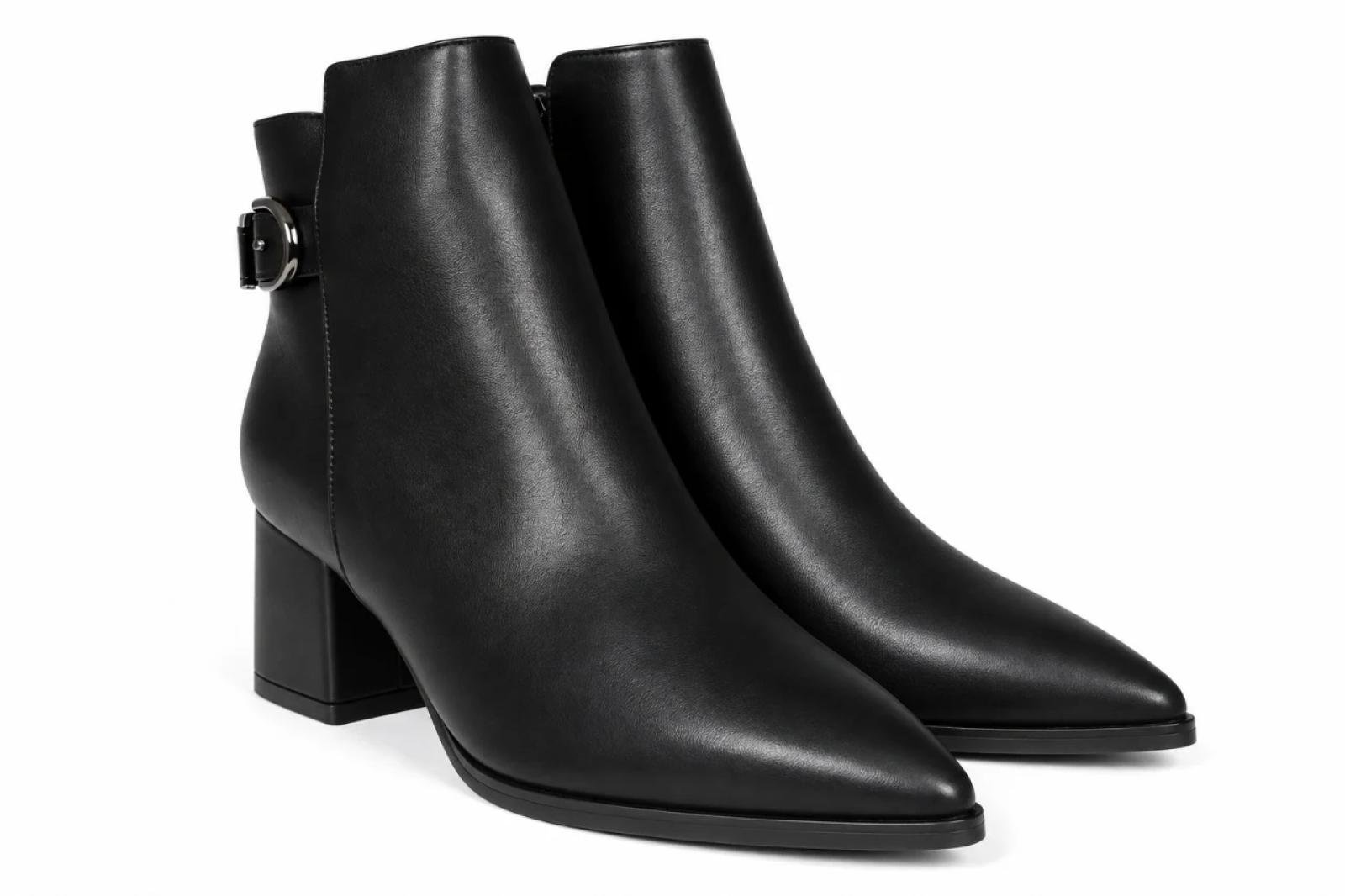 ŽENSKE ČIZME SA DEBELOM ŠTIKLOM I ELEGANTNIM KAIŠEM LH352625-BLK