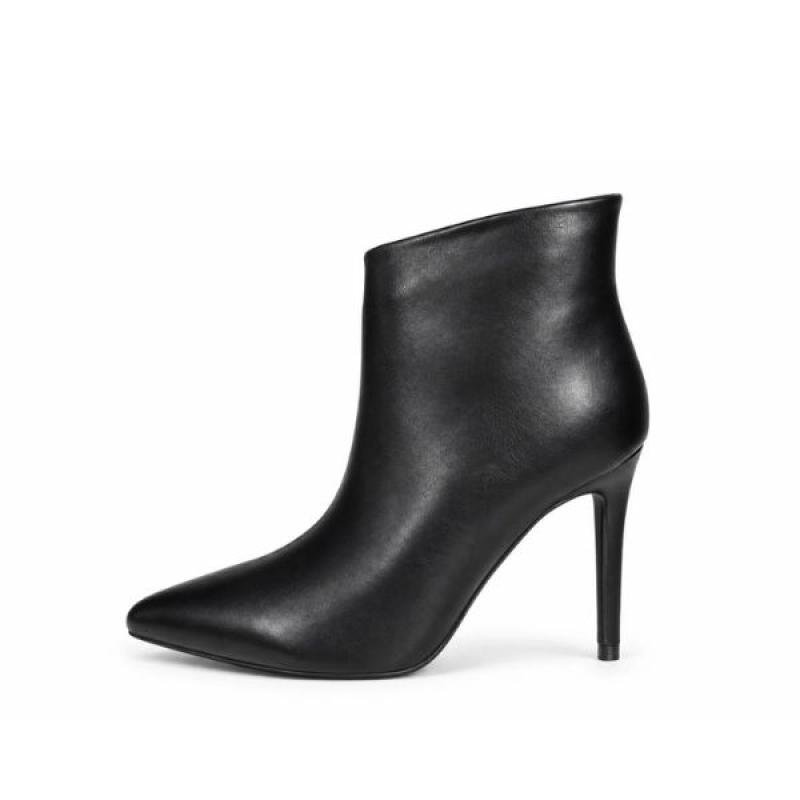 ŽENSKE ČIZME SA ŠTIKLOM I ELEGANTNIM ŠPICASTIM VRHOM LH562609-BLK