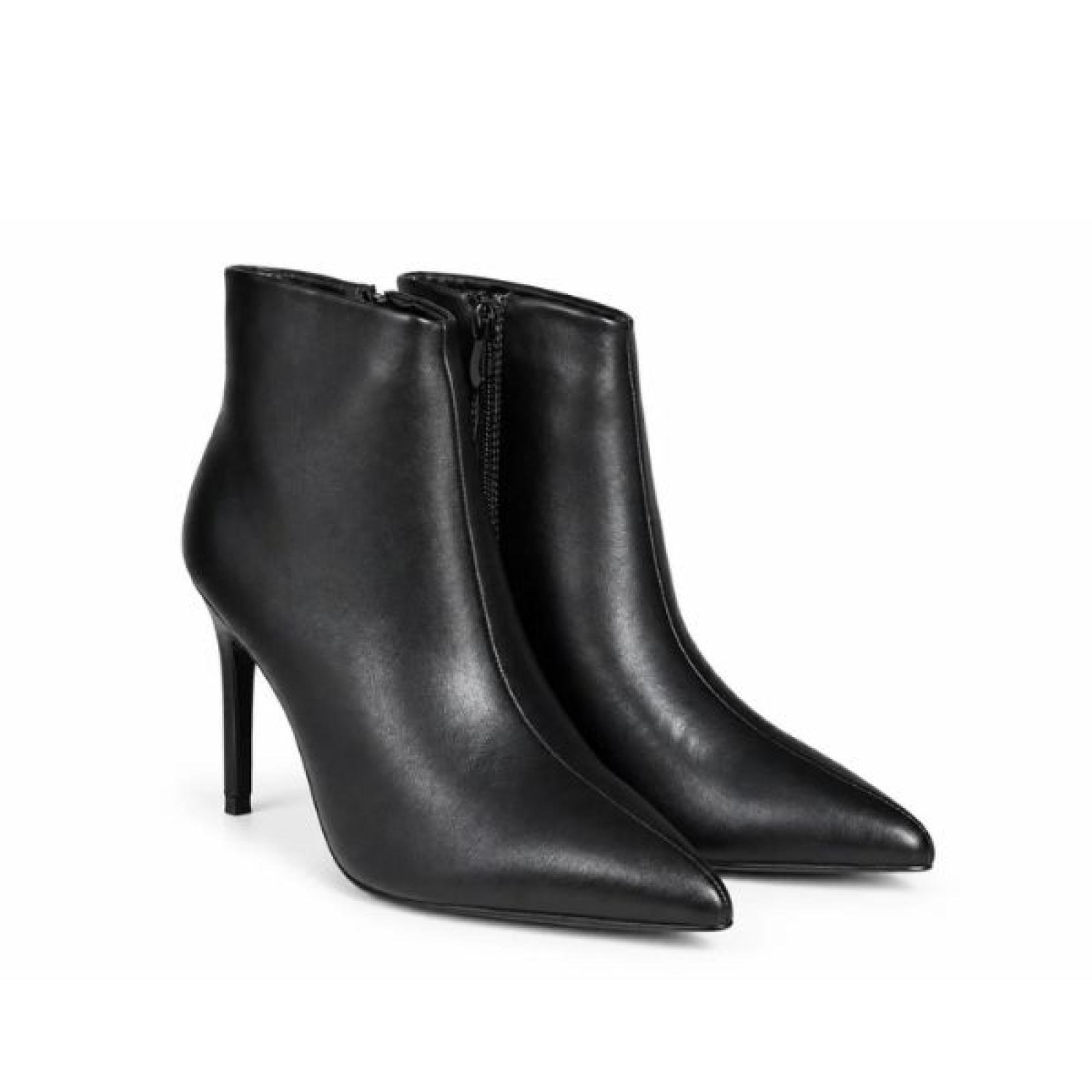ŽENSKE ČIZME SA ŠTIKLOM I ELEGANTNIM ŠPICASTIM VRHOM LH562609-BLK