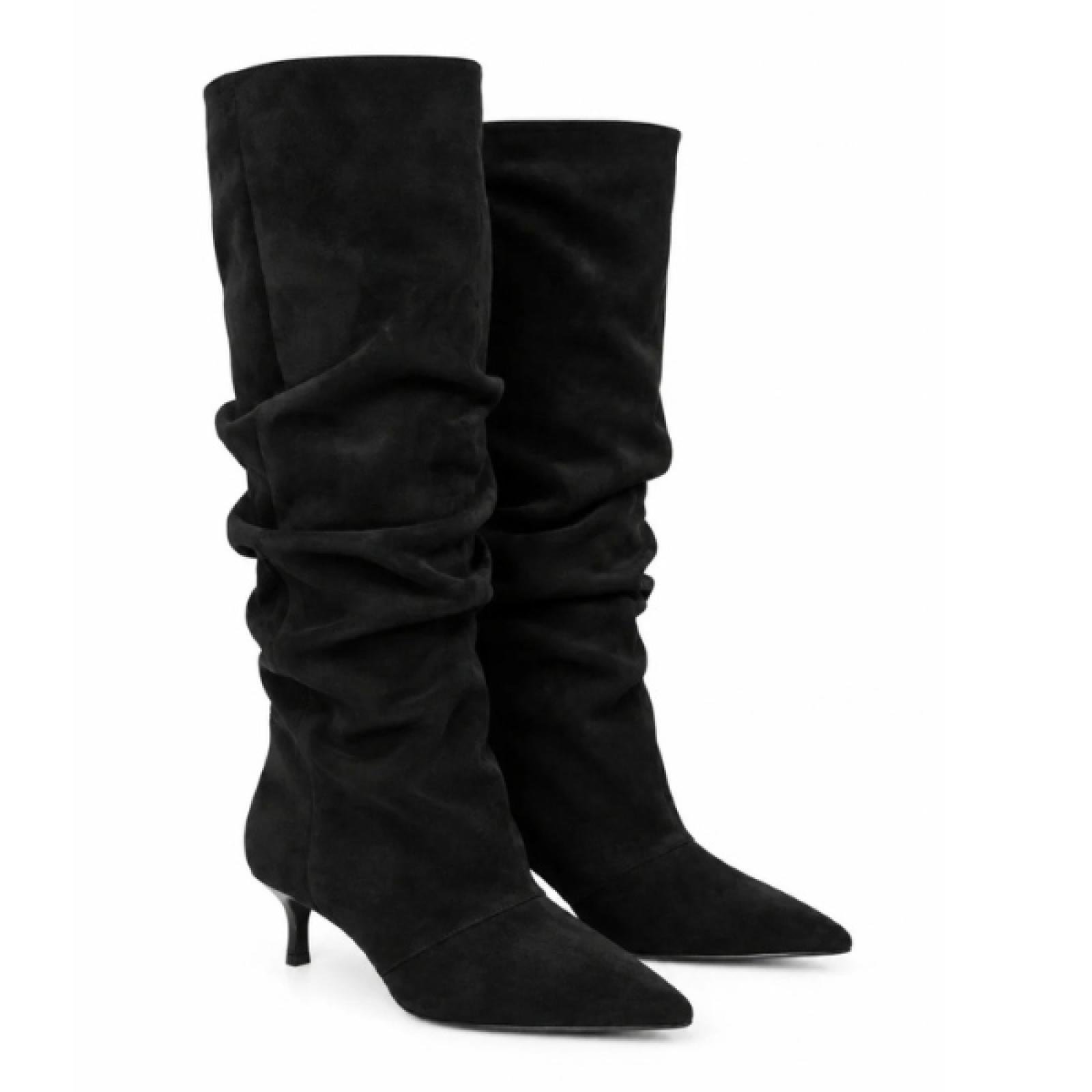 ŽENSKE KAUBOJKE SA ŠTIKLOM I ELEGANTNIM DEKORATIVNIM DETALJIMA LX562632-BLK