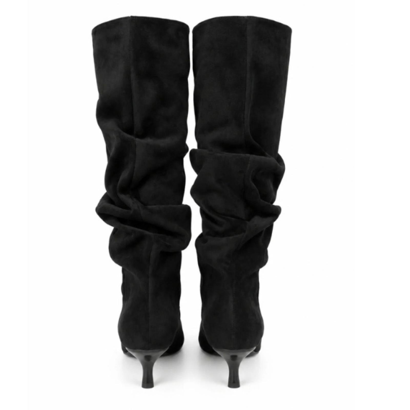 ŽENSKE KAUBOJKE SA ŠTIKLOM I ELEGANTNIM DEKORATIVNIM DETALJIMA LX562632-BLK