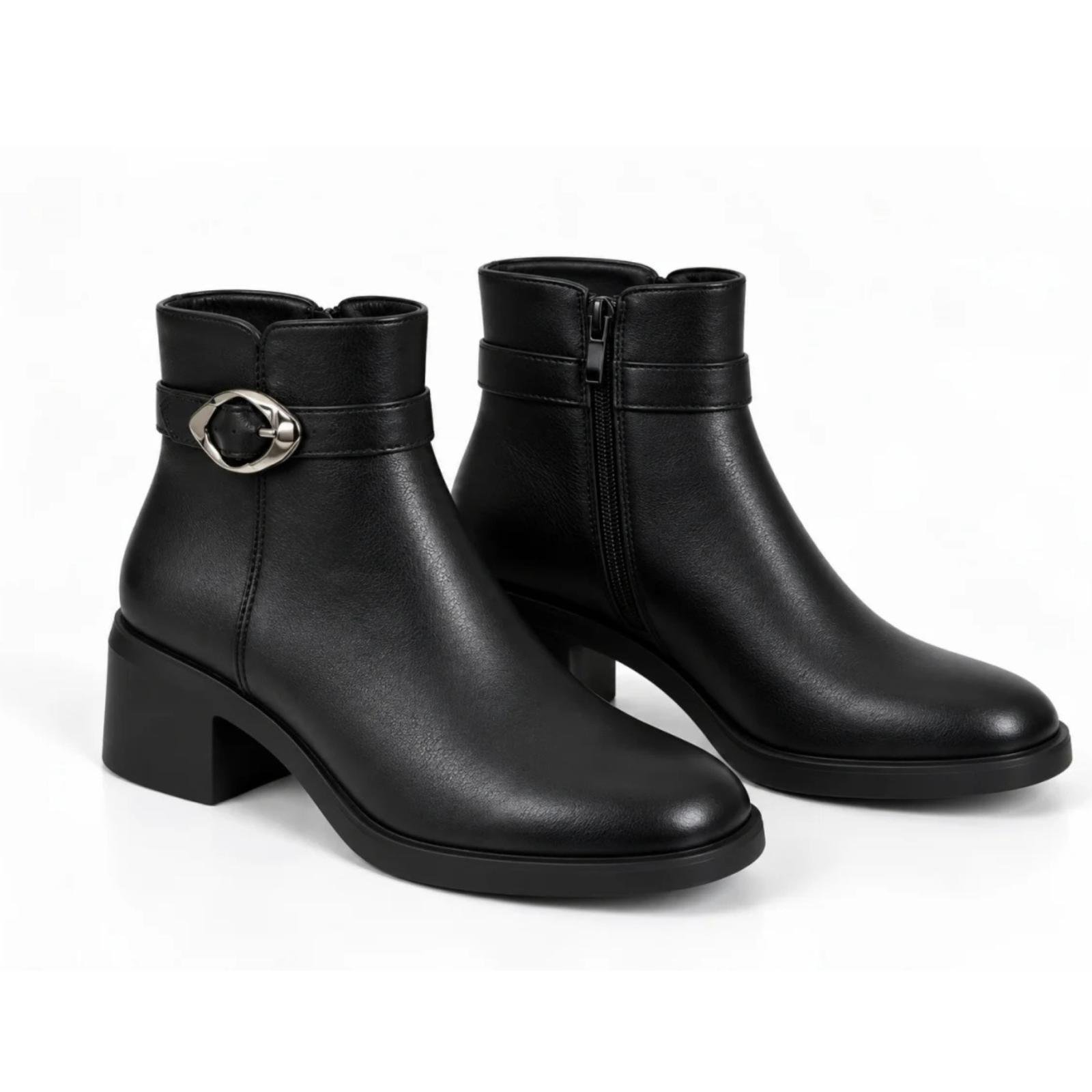 Ženske čizme kratke sa elegantnom kopčom - LH622621-BLK